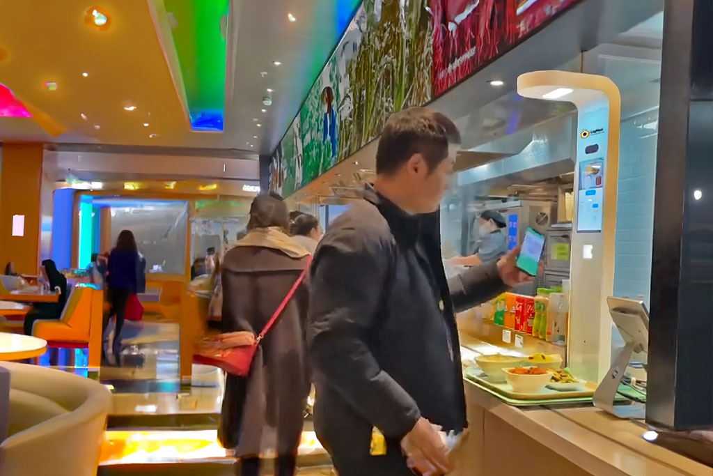 LogMeal-Kiosk-Self-Sevice-Restaurant-Self-Checkout